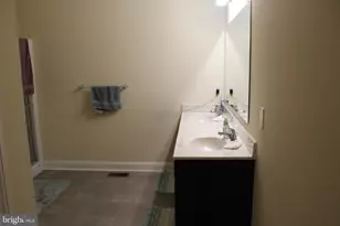 201 Hampton Ct, Harleysville, PA 19438 - Photo 9