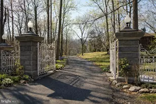 941 Cedar Rd, Schwenksville, PA 19473 - Photo 3