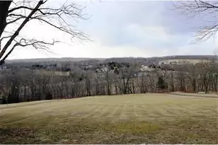 305 Green Hill Rd, Telford, PA 18969 - Photo 3