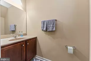 2062 Berkeley Dr, Pennsburg, PA 18073 - Photo 11