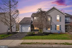 321 Cherry St, Pennsburg, PA 18073 - Photo 1