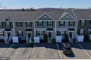 5 Castle Dr, Gilbertsville, PA 19525 - Photo 1