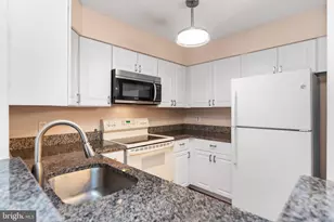 912 Foxmeadow Dr, Royersford, PA 19468 - Photo 5