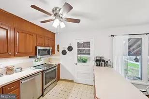 1511 Cherry Ln, Pottstown, PA 19464 - Photo 15