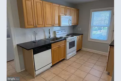 9 Cedar UNIT #2, Conshohocken, PA 19428 - Photo 5