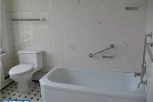 135 W 6th St, Bridgeport, PA 19405 - Photo 9