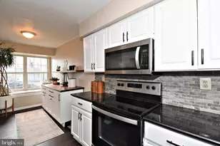 1039 Greenes Way Cir, Collegeville, PA 19426 - Photo 11