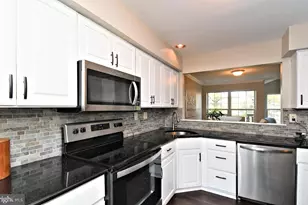 1039 Greenes Way Cir, Collegeville, PA 19426 - Photo 9