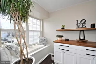 1039 Greenes Way Cir, Collegeville, PA 19426 - Photo 7