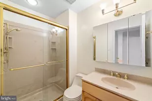 1640 Oakwood Dr, Narberth, PA 19072 - Photo 15