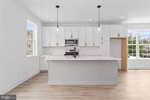 211 8th St, Bridgeport, PA 19405 - Photo 3