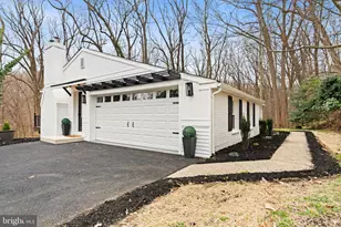 971 Stevens Ln, Wayne, PA 19087 - Photo 1