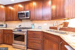 312 Manor Rd, Harleysville, PA 19438 - Photo 5