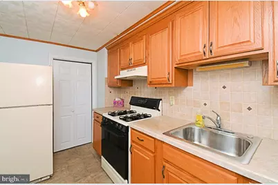 726 Buttonwood Street, Norristown, PA 19401 - Photo 13