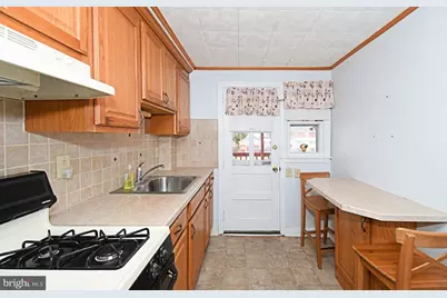 726 Buttonwood Street, Norristown, PA 19401 - Photo 11