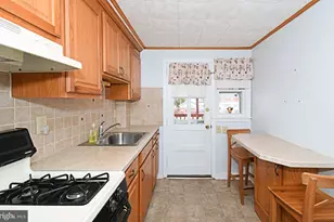 726 Buttonwood St, Norristown, PA 19401 - Photo 11