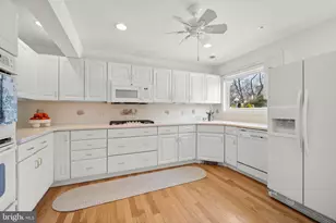 1037 Montgomery Ave, Penn Valley, PA 19072 - Photo 9