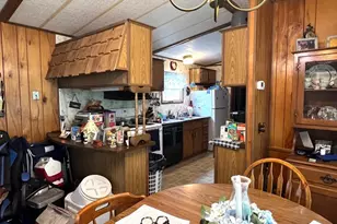 808 Holly Dr, Green Lane, PA 18054 - Photo 13