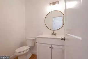 90 Main St, Schwenksville, PA 19473 - Photo 9