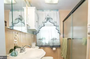 9 Buckwalter Rd, Audubon, PA 19403 - Photo 17