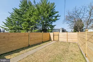 732 Harry St, Conshohocken, PA 19428 - Photo 33