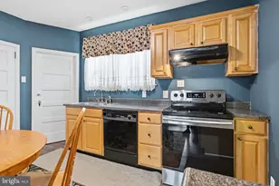 939 Walnut St, Royersford, PA 19468 - Photo 13