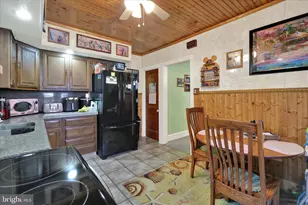 293 Diamond St, Pottstown, PA 19464 - Photo 17