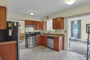 1177 Horseshoe Dr, Blue Bell, PA 19422 - Photo 11