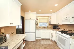 1448 Wheaton Ln, North Wales, PA 19454 - Photo 5