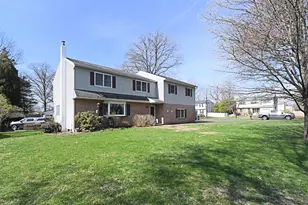 233 Broadway Ave, Horsham, PA 19044 - Photo 3