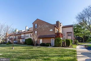 33 Dogwood Ln, Horsham, PA 19044 - Photo 1