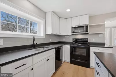 305 Hillside, Eagleville, PA 19403 - Photo 5