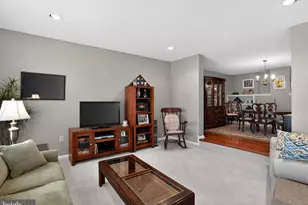 1704 Smedley Ct, Maple Glen, PA 19002 - Photo 5