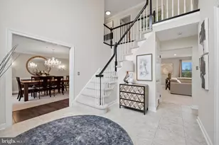 352 Sentry Ln, Wayne, PA 19087 - Photo 3