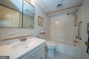 19 Rock Hill Rd, Bala Cynwyd, PA 19004 - Photo 13