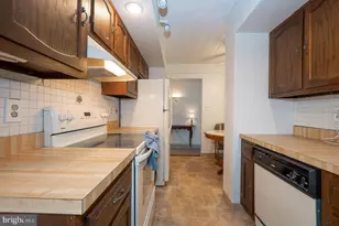 19 Rock Hill Rd, Bala Cynwyd, PA 19004 - Photo 7