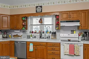 145 Main St, East Greenville, PA 18041 - Photo 9