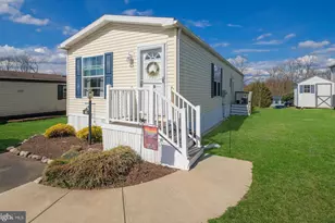 154 Hillside Ct, North Wales, PA 19454 - Photo 1