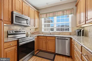 395 Hobson Pl, Blue Bell, PA 19422 - Photo 9