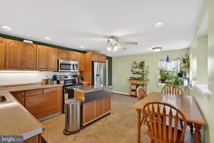 700 Hamilton St, Norristown, PA 19401 - Photo 17