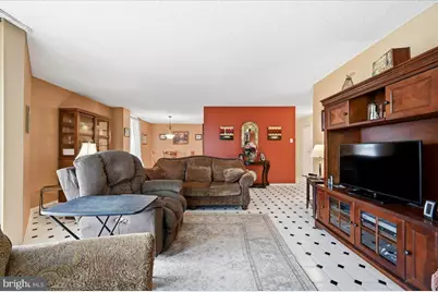 666 W Germantown Pike #1212, Plymouth Meeting, PA 19462 - Photo 5