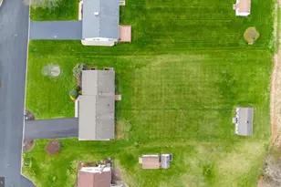 2323 Colonial Dr, Gilbertsville, PA 19525 - Photo 43