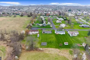 2323 Colonial Dr, Gilbertsville, PA 19525 - Photo 45