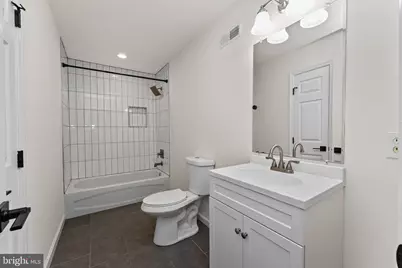 729 E Oak Street, Norristown, PA 19401 - Photo 23