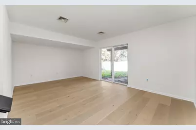 729 E Oak Street, Norristown, PA 19401 - Photo 25