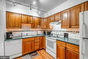 20626 Valley Forge Cir, King of Prussia, PA 19406 - Photo 11