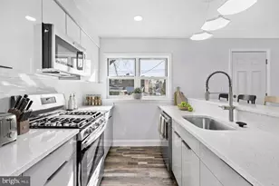 218 E County Line Rd, Hatboro, PA 19040 - Photo 9