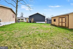 215 Green Hill Dr, Green Lane, PA 18054 - Photo 27