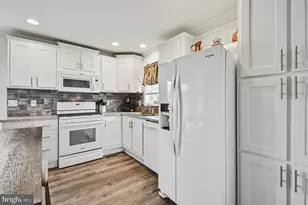 215 Green Hill Dr, Green Lane, PA 18054 - Photo 15