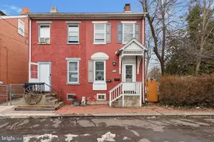 415 Walnut St, Pottstown, PA 19464 - Photo 1